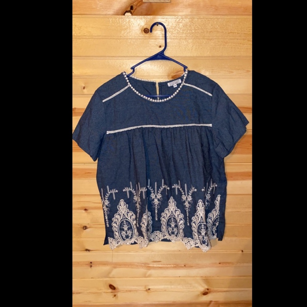 Cute top, like new